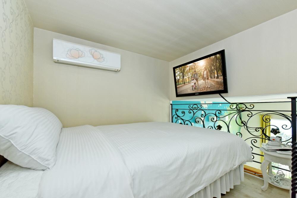 Namhae Bluemare Pension Exterior photo