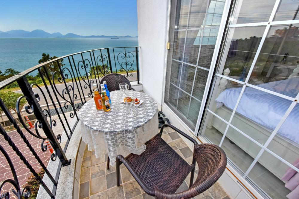 Namhae Bluemare Pension Exterior photo