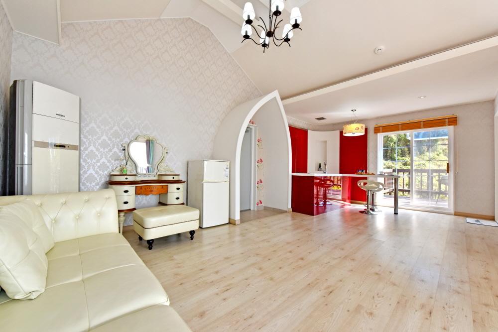 Namhae Bluemare Pension Exterior photo